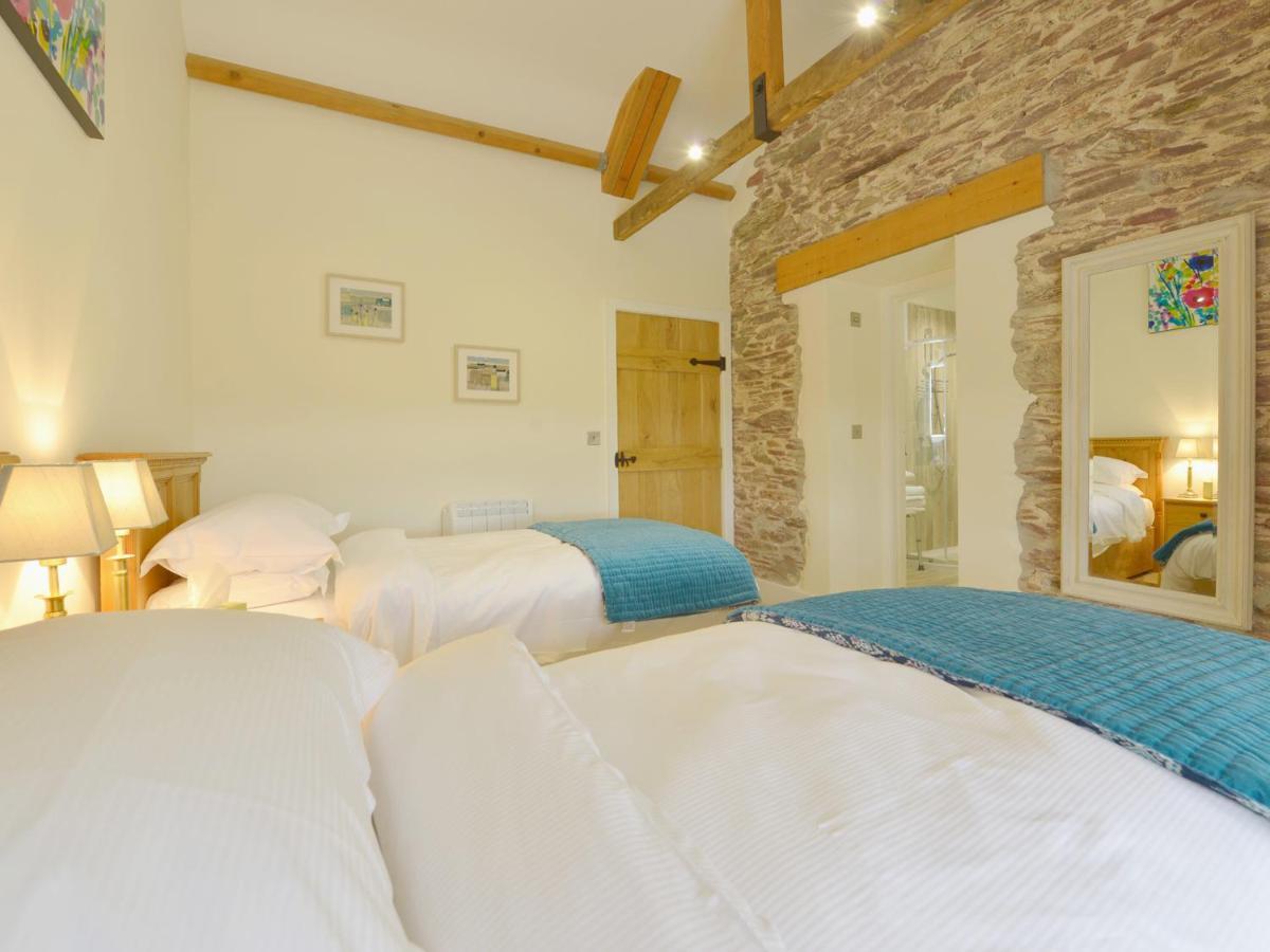 The Cider Barn At Home Farm Wembury ภายนอก รูปภาพ
